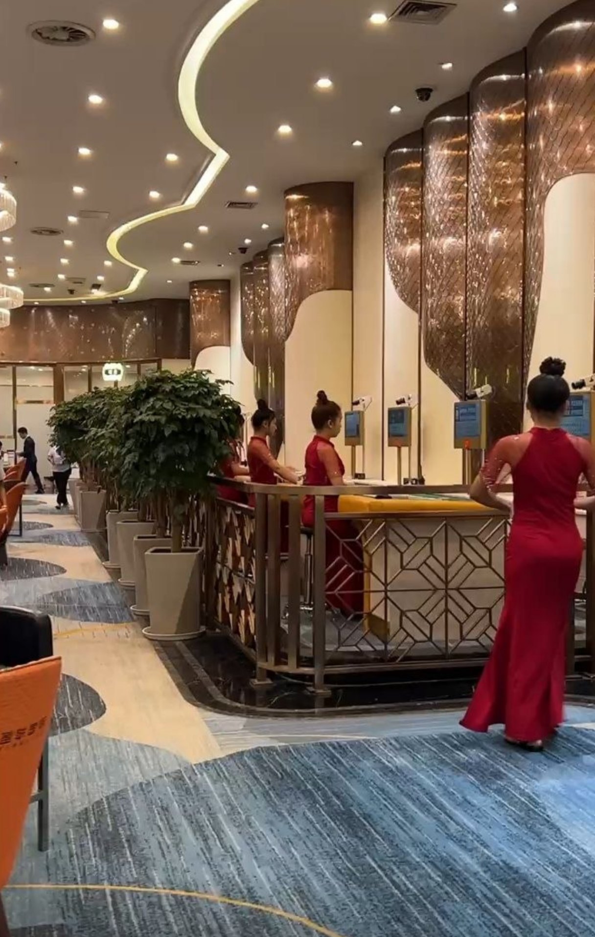 华纳公司客服大厅专业服务环境